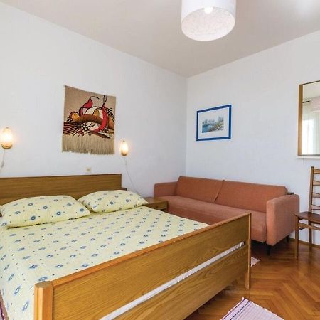 Apartment Dari Ловран Екстериор снимка