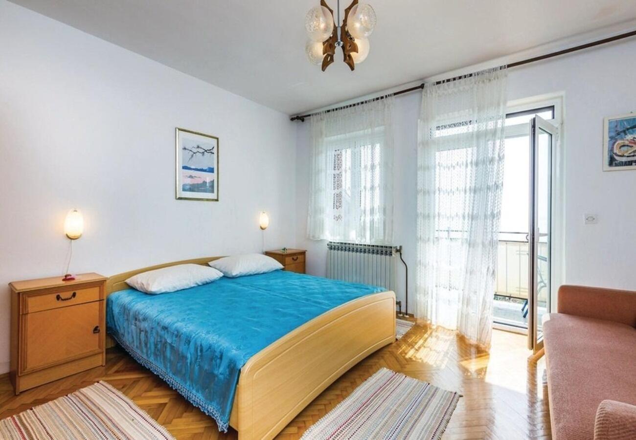 Apartment Dari Ловран Екстериор снимка