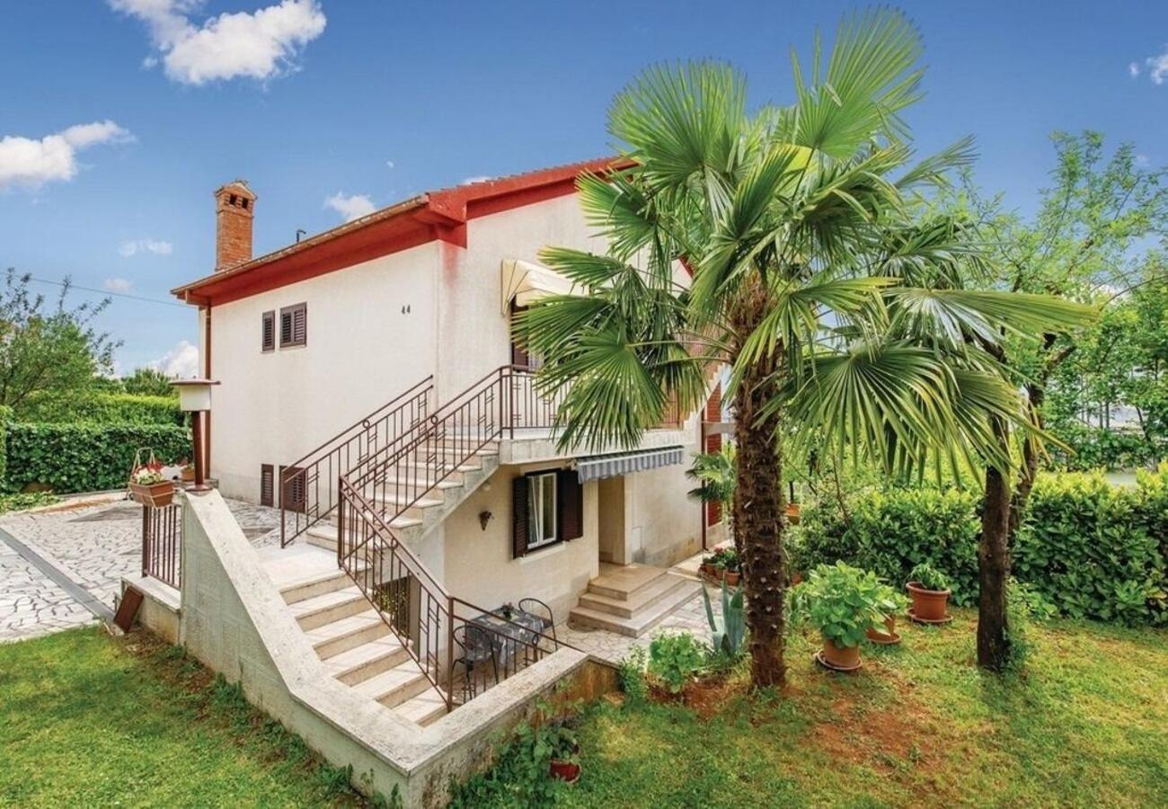 Apartment Dari Ловран Екстериор снимка