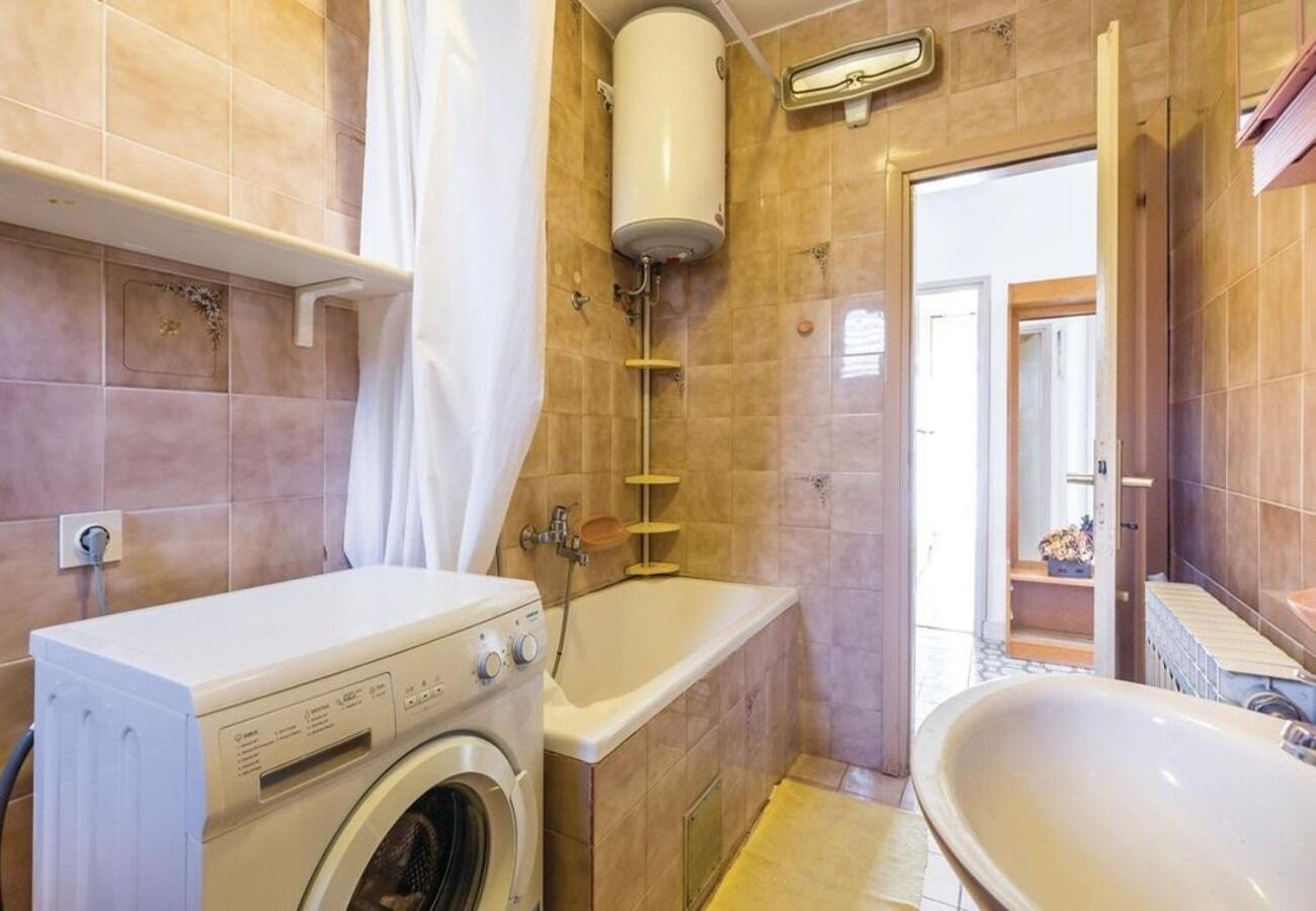 Apartment Dari Ловран Екстериор снимка