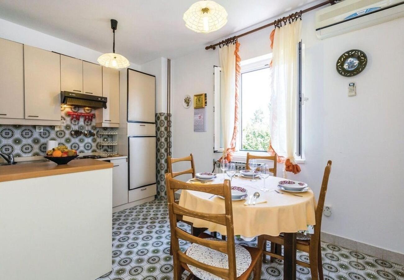 Apartment Dari Ловран Екстериор снимка