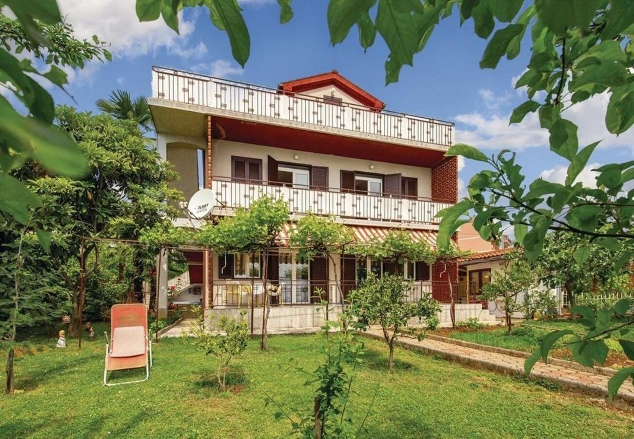 Apartment Dari Ловран Екстериор снимка
