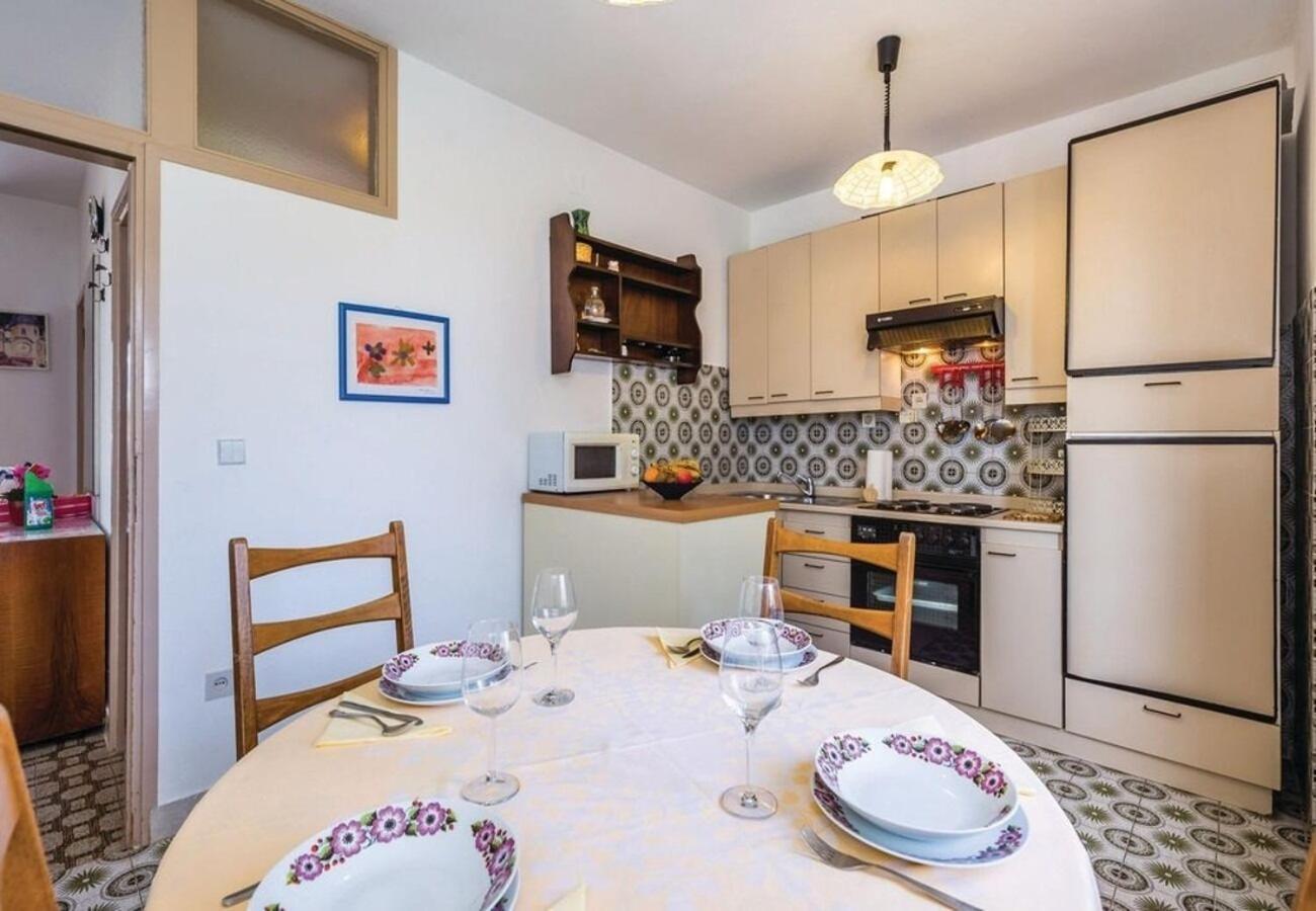 Apartment Dari Ловран Екстериор снимка