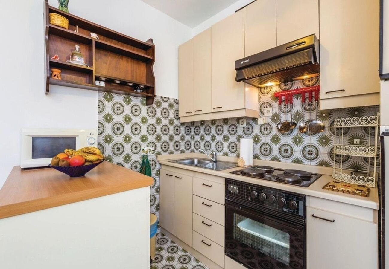 Apartment Dari Ловран Екстериор снимка